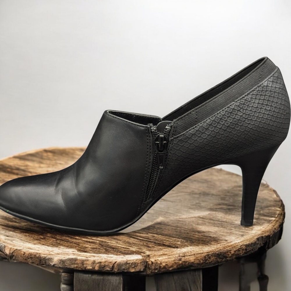 Calvin Klein Jeanine Pump Heels 3.25" Black Side Zipper Size 9.5